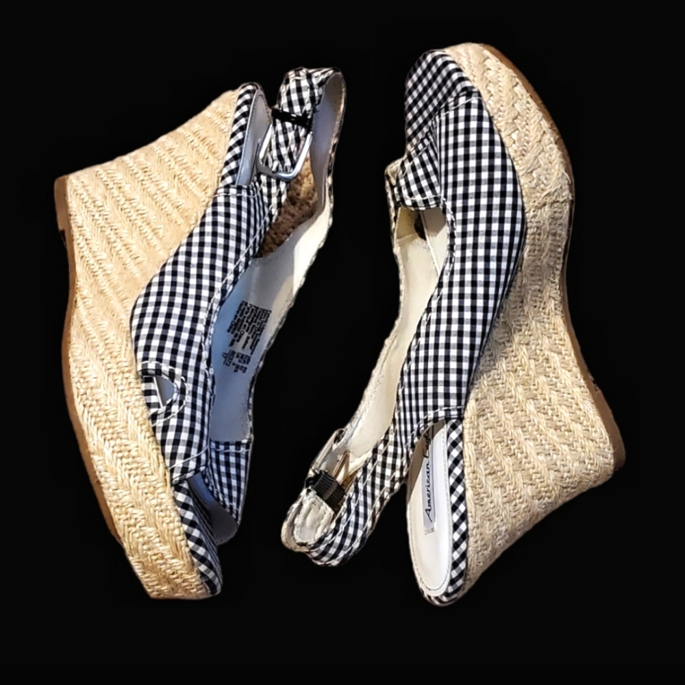 American Eagle Black & White hounds tooth check open toe wedge heels.